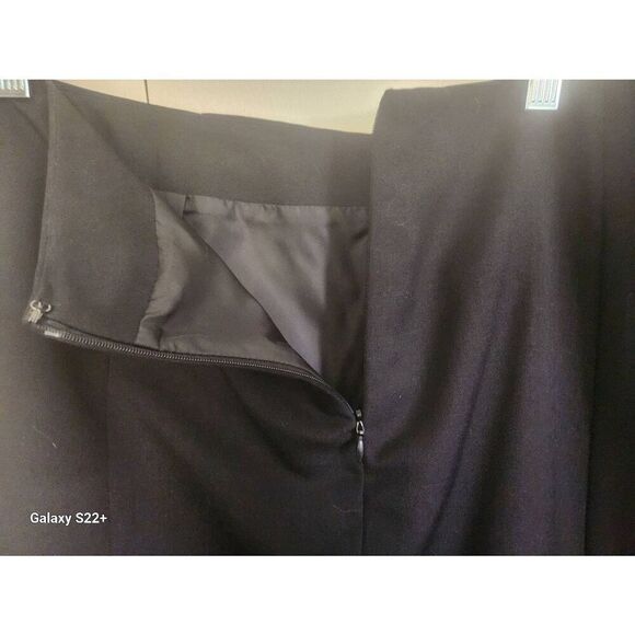 K10  Evan Picone Essentials classic black straight business skirt - Picture 3 of 10